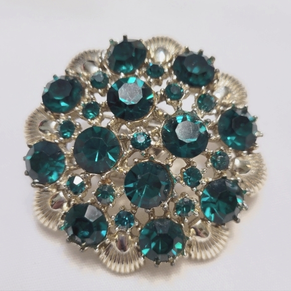 Vintage Coro Pegasus Brooch - Picture 2 of 5